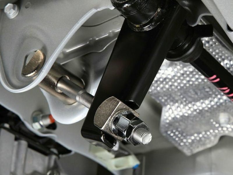 200系ハイエース Genb（玄武） ハイパートーションボルトキット