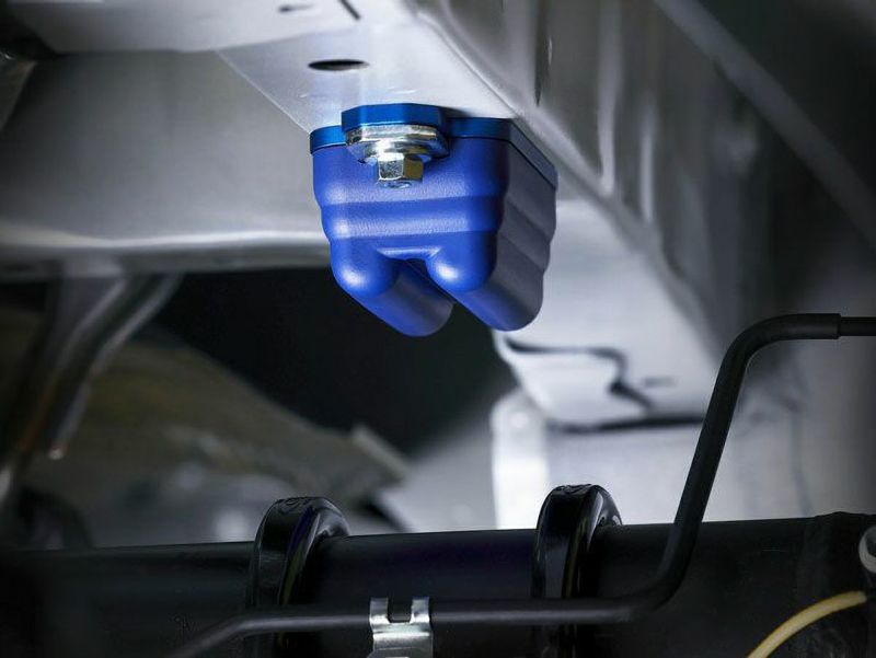 200系ハイエース Genb（玄武） リアバンプストッパー アジャスト