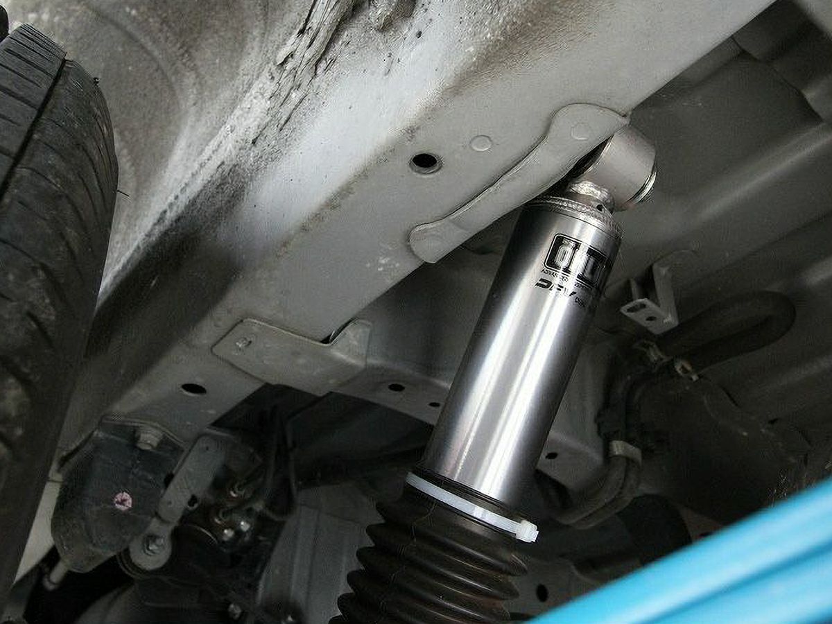 200系ハイエース OHLINS DFVショックアブソーバー 1台分セット 
