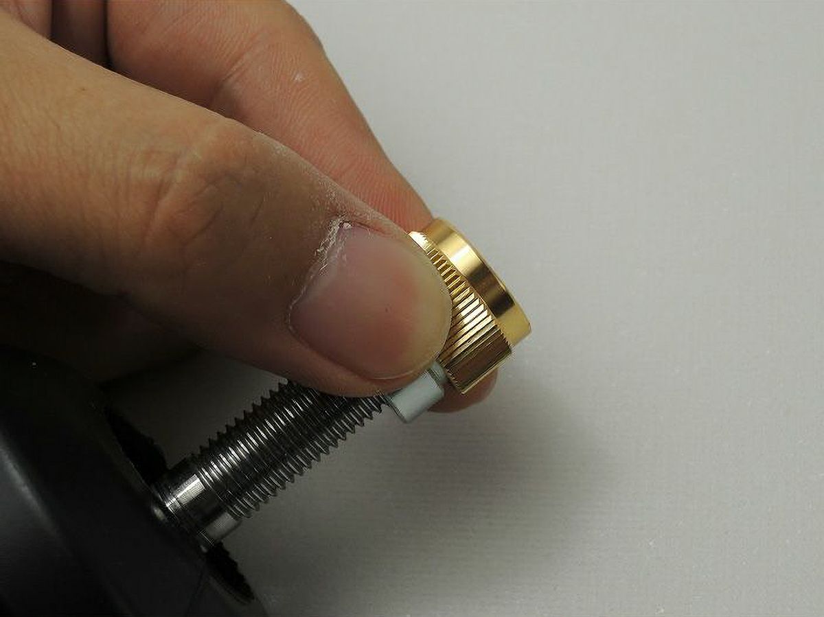 キャラバン OHLINS DFVショックアブソーバー 1台分セット | オグショー 