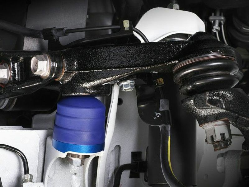 200系ハイエース 2WD Genb（玄武） ストロークストッパー