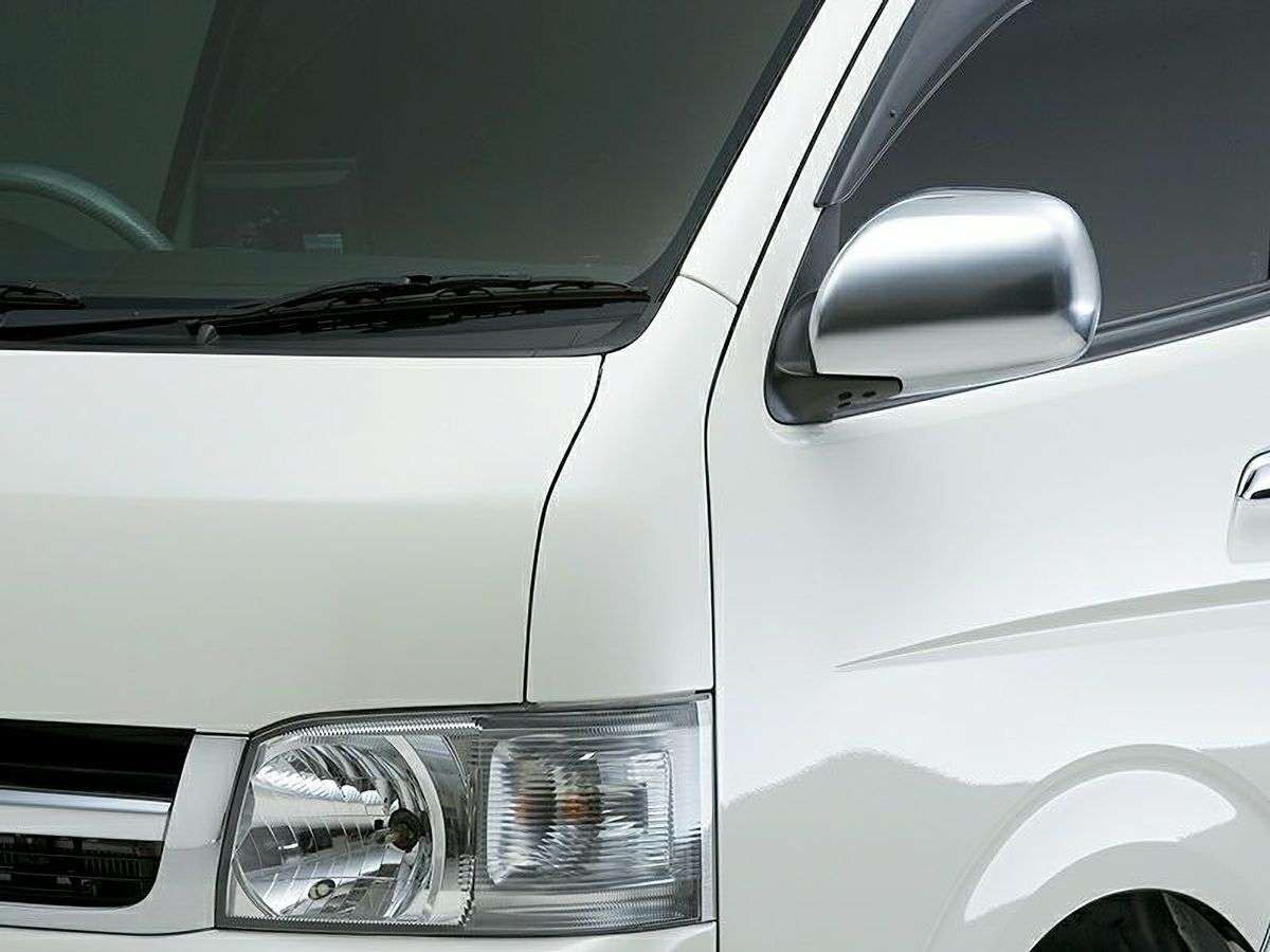 200系ハイエース ユーアイビークル コーナーパネル（交換タイプ） 塗装