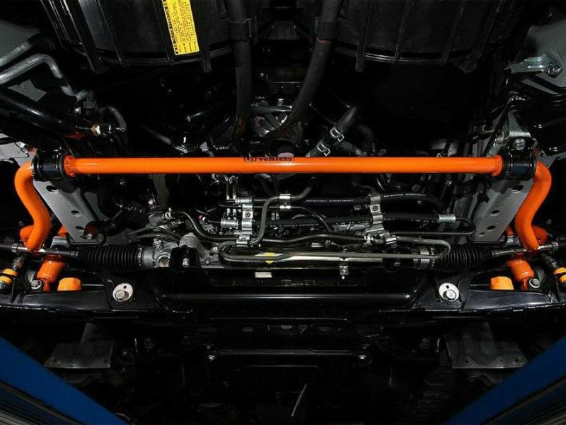 200系ハイエース 標準ボディ 4WD ユーアイビークル フロント強化