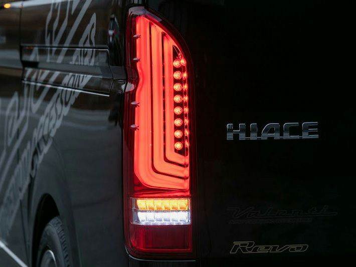 Valenti テールランプREVO type-3 ハーフスモーク ハイエース 200系ハイエース VALENTI LEDテールランプ REVO Type3 ハーフ