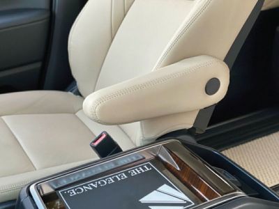 大理石加工のアームレスト グランエース LEGANCE フロントシートアームレスト 無段階タイプ