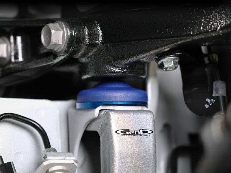 玄武 (Genb) ハイエース200系 (2WD) リバンプストッパーPRO