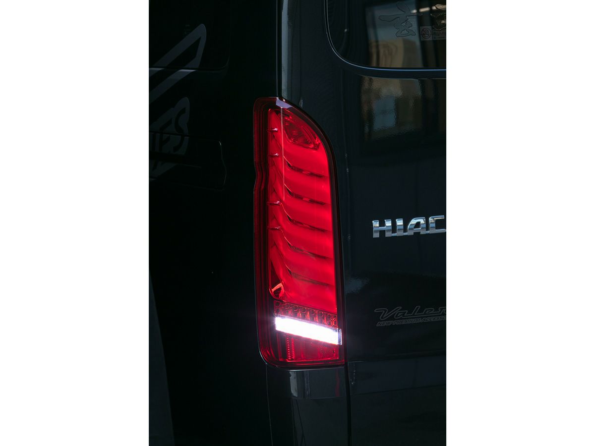 200系ハイエース VALENTI LEDテールランプ ULTRA Σ（ウルトラ