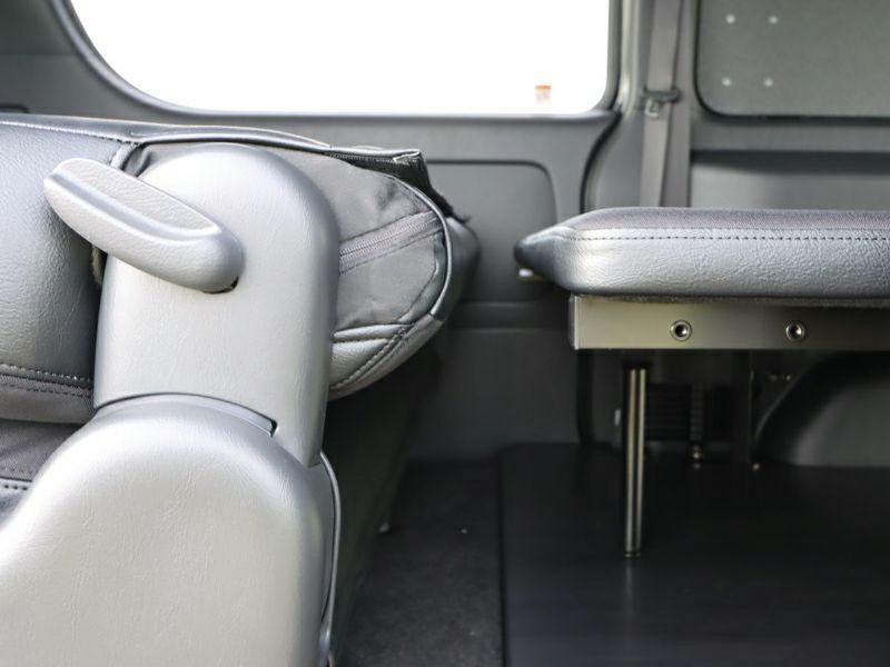 200系ハイエース S-GL標準ボディ ES TCベッド | オグショー