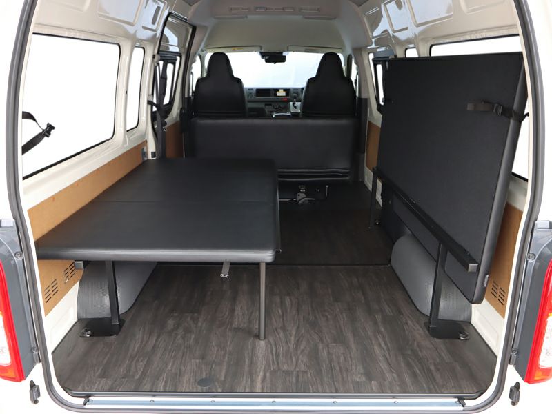 200系ハイエース スーパーロングDX ESフリップベッド | オグショー