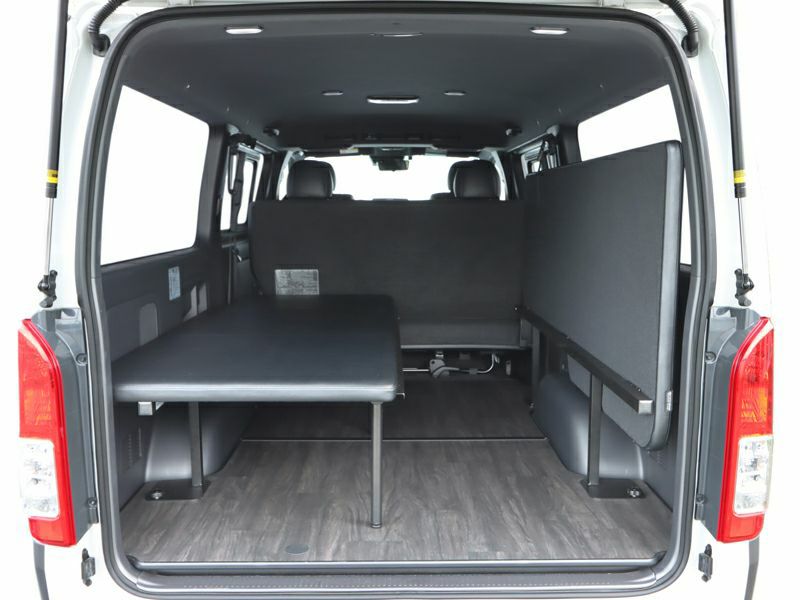 ハイエース キャラバン タウンエース NV200バネット ランクル300 
